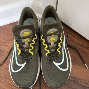 Nike Zoom Fly 5 Men's Running Shoes - Olive Green